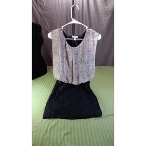 Stylish Speckled Black & Lace Dress - Medium